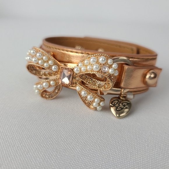 Betsey Johnson Rose Gold Bow Bracelet - Picture 2 of 5